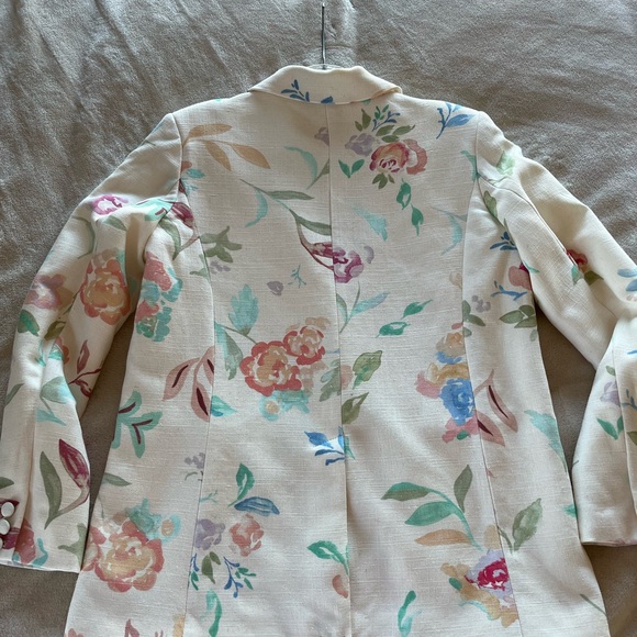 FDJ Floral Cream Blazer - Picture 9 of 9